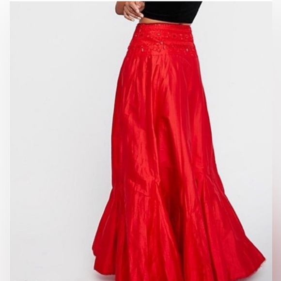 Free People One Women's Size 2 Red Party Beaded Embroidered Maxi Skirt Red NWOT - Picture 2 of 13